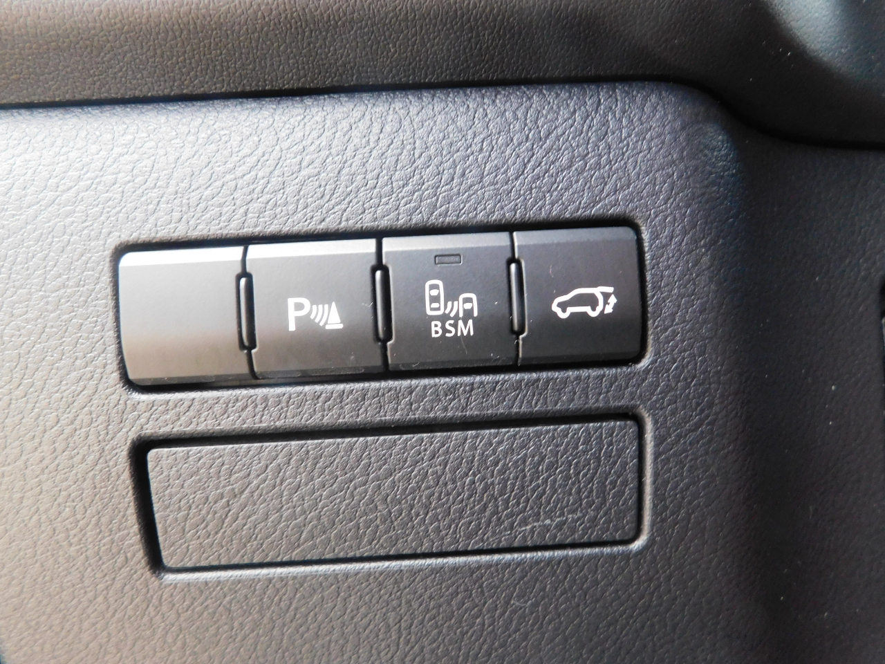 Lexus NX 200t FWD 4dr 2016