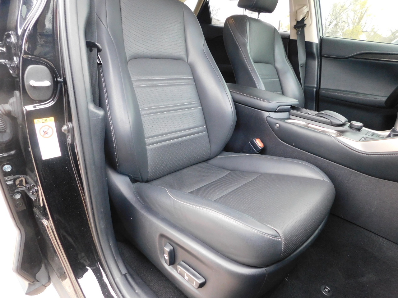 Lexus NX 200t FWD 4dr 2016