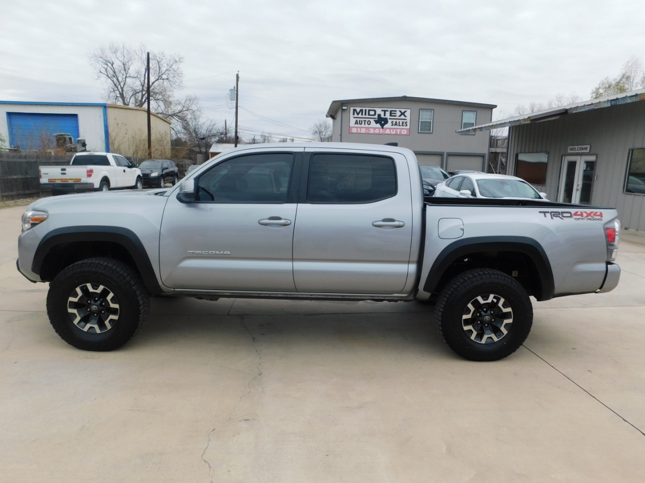 Toyota Tacoma 4WD TRD Off Road Double Cab 5' Bed V6 AT (Natl) 2021