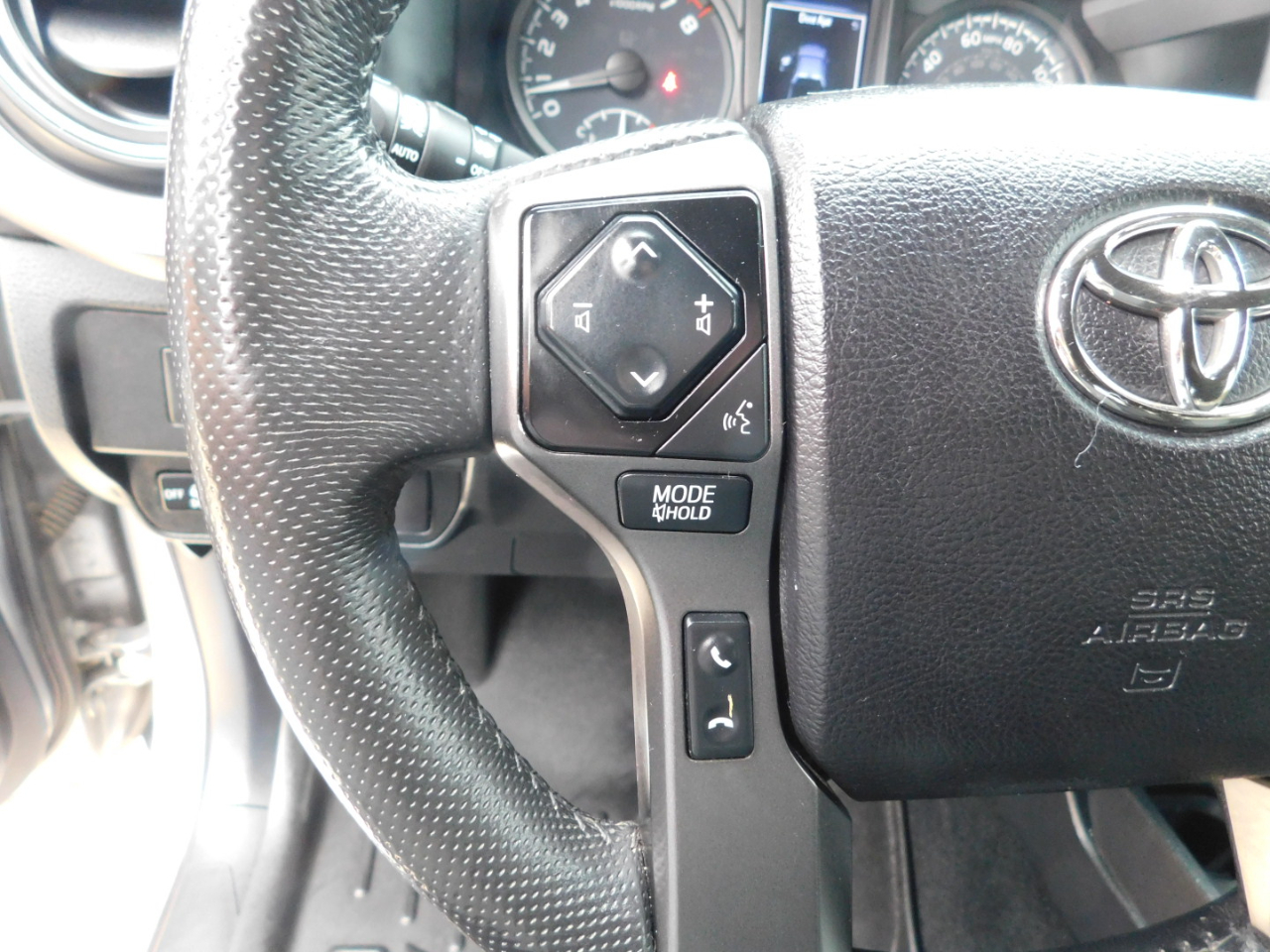 Toyota Tacoma 4WD TRD Off Road Double Cab 5' Bed V6 AT (Natl) 2021