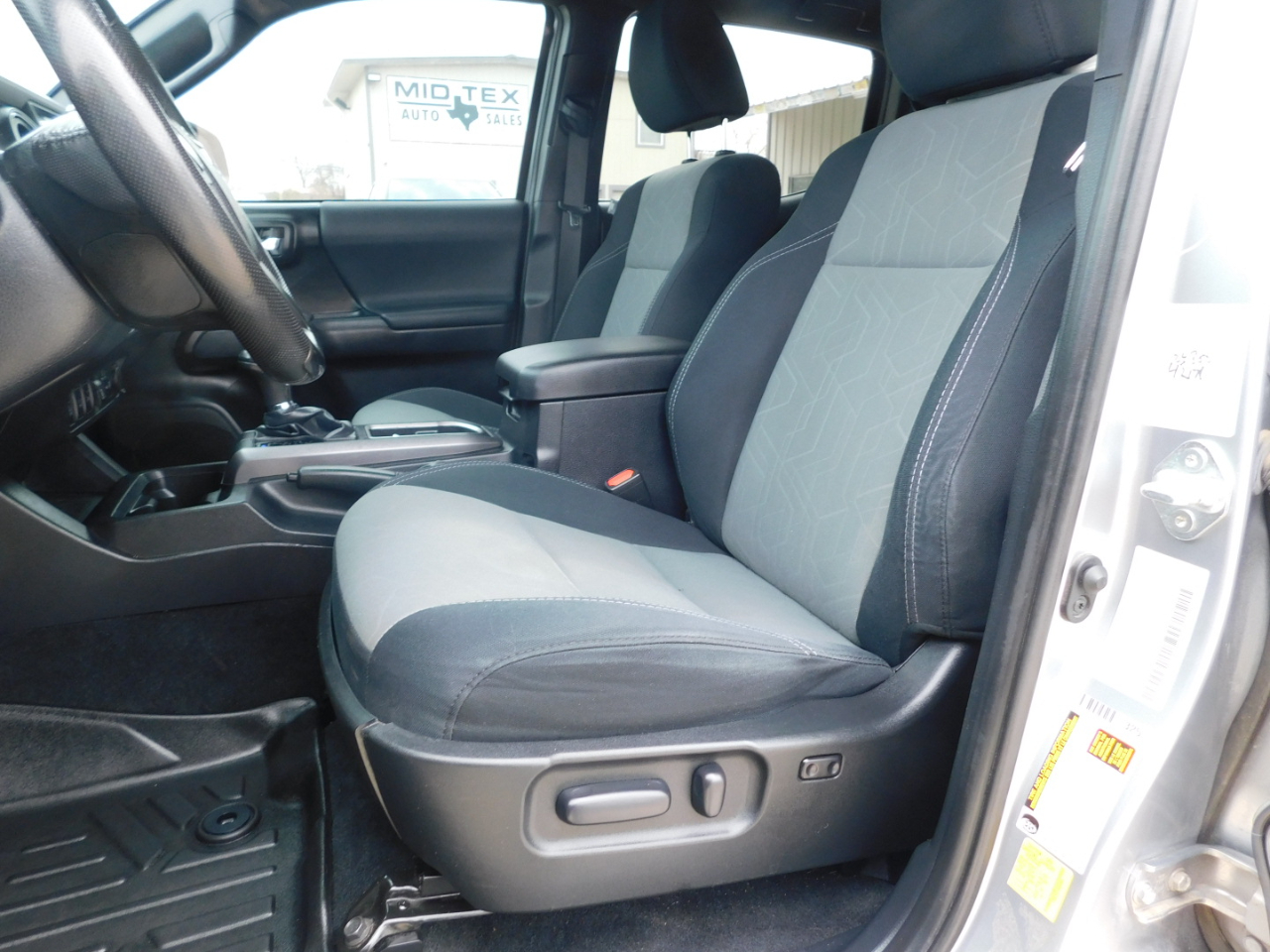 Toyota Tacoma 4WD TRD Off Road Double Cab 5' Bed V6 AT (Natl) 2021