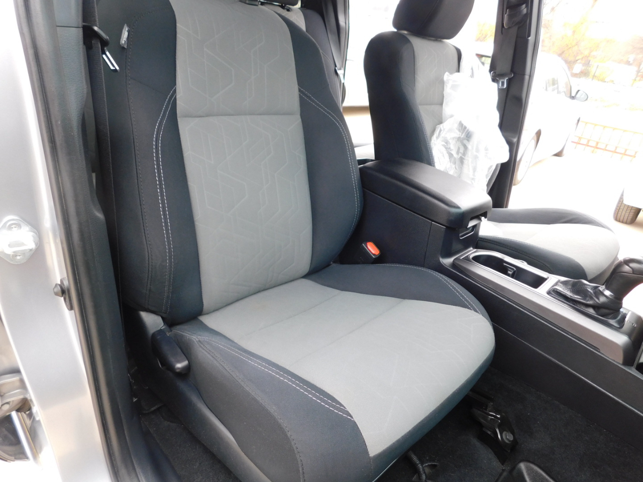 Toyota Tacoma 4WD TRD Off Road Double Cab 5' Bed V6 AT (Natl) 2021