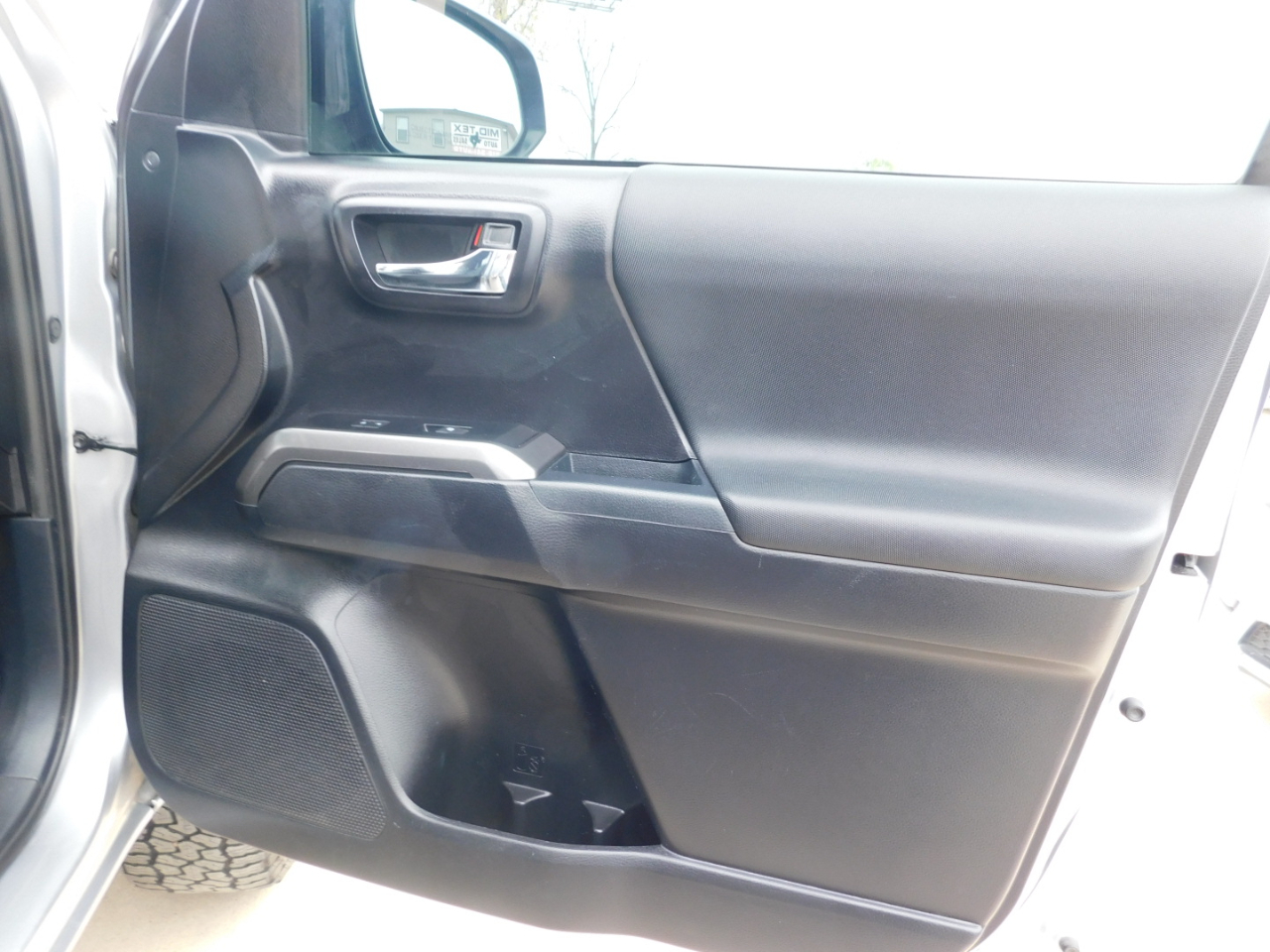 Toyota Tacoma 4WD TRD Off Road Double Cab 5' Bed V6 AT (Natl) 2021