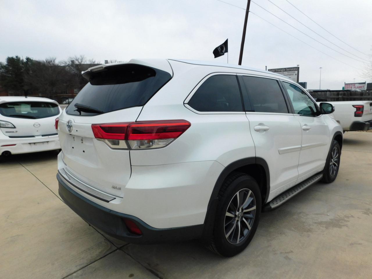 Toyota Highlander XLE V6 FWD (Natl) 2017