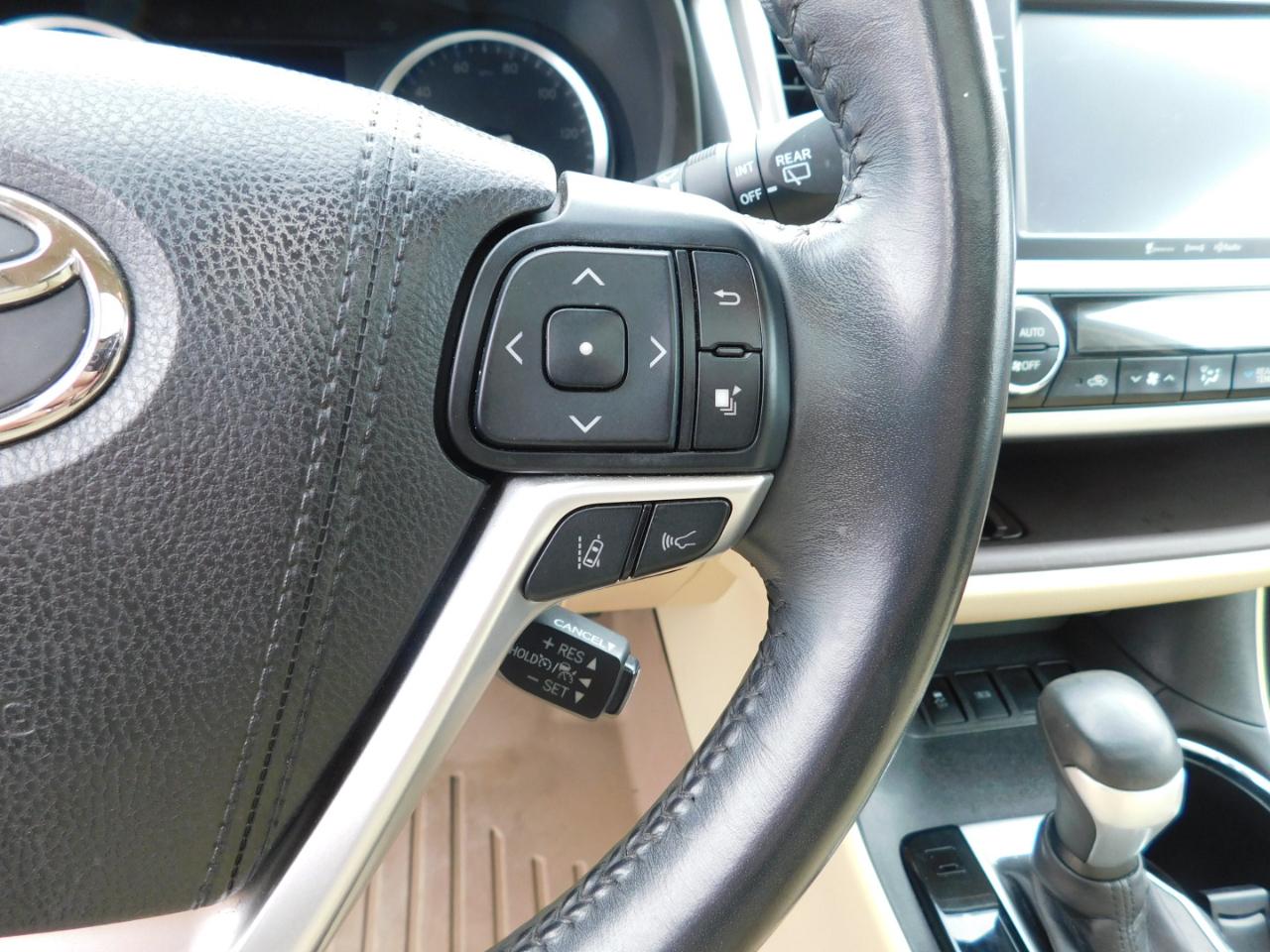 Toyota Highlander XLE V6 FWD (Natl) 2017