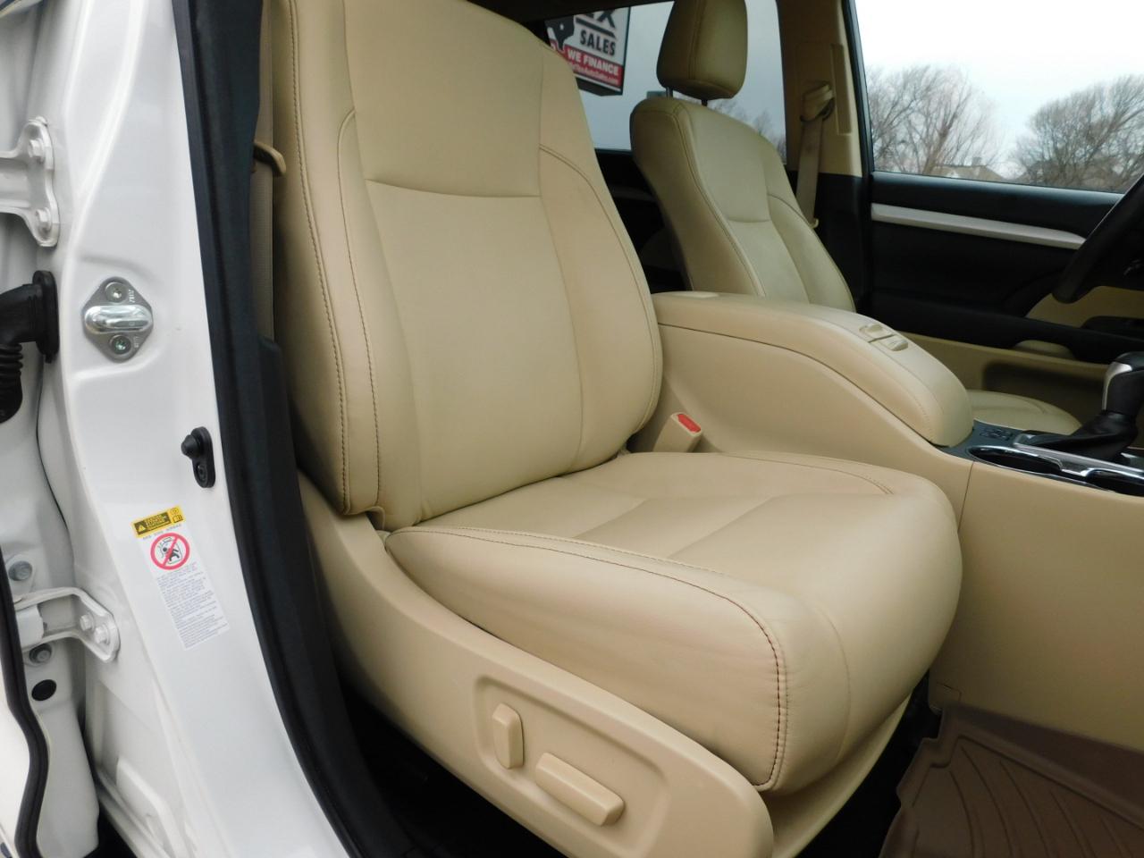 Toyota Highlander XLE V6 FWD (Natl) 2017