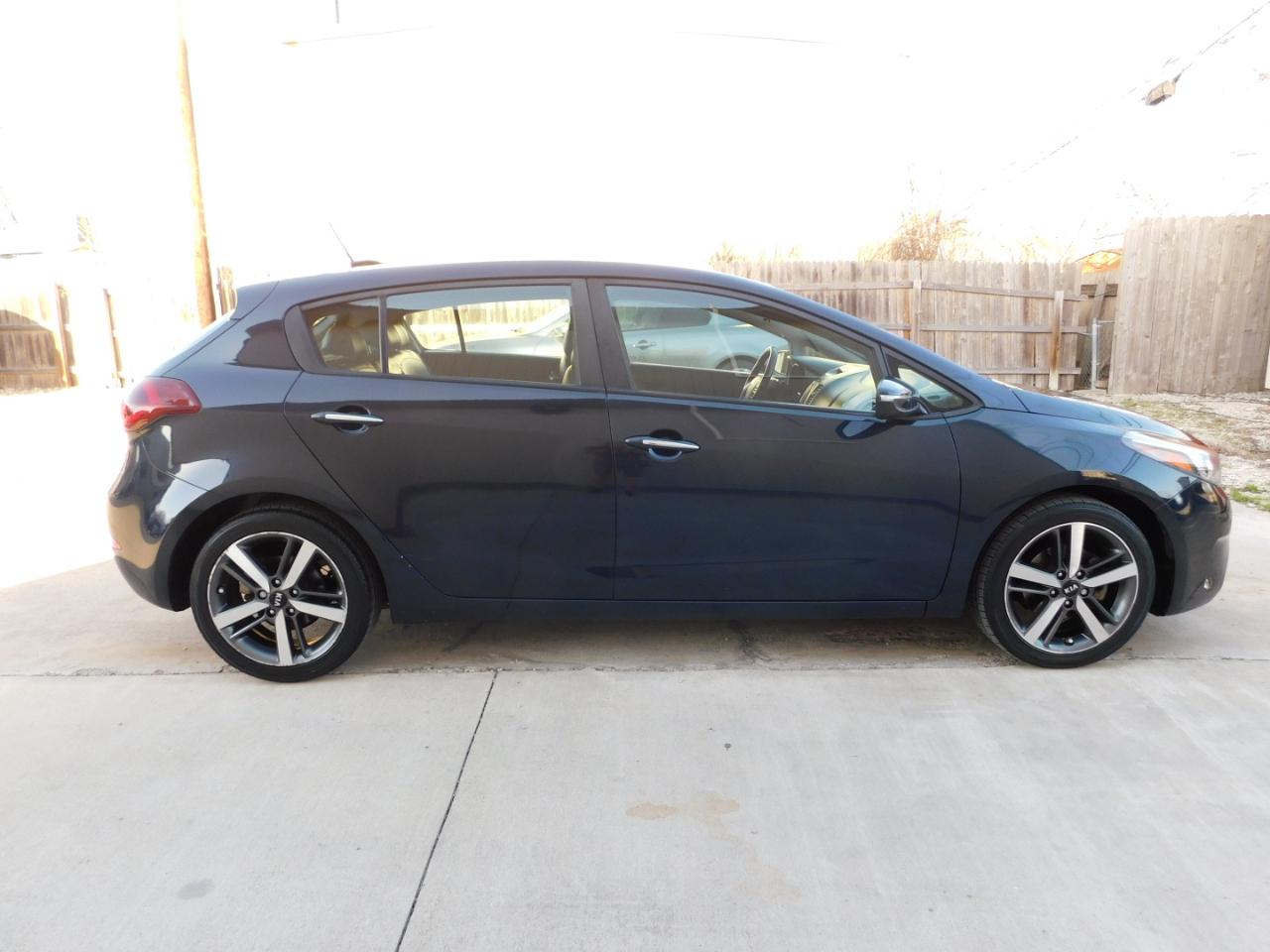 Kia Forte5 EX Auto 2017