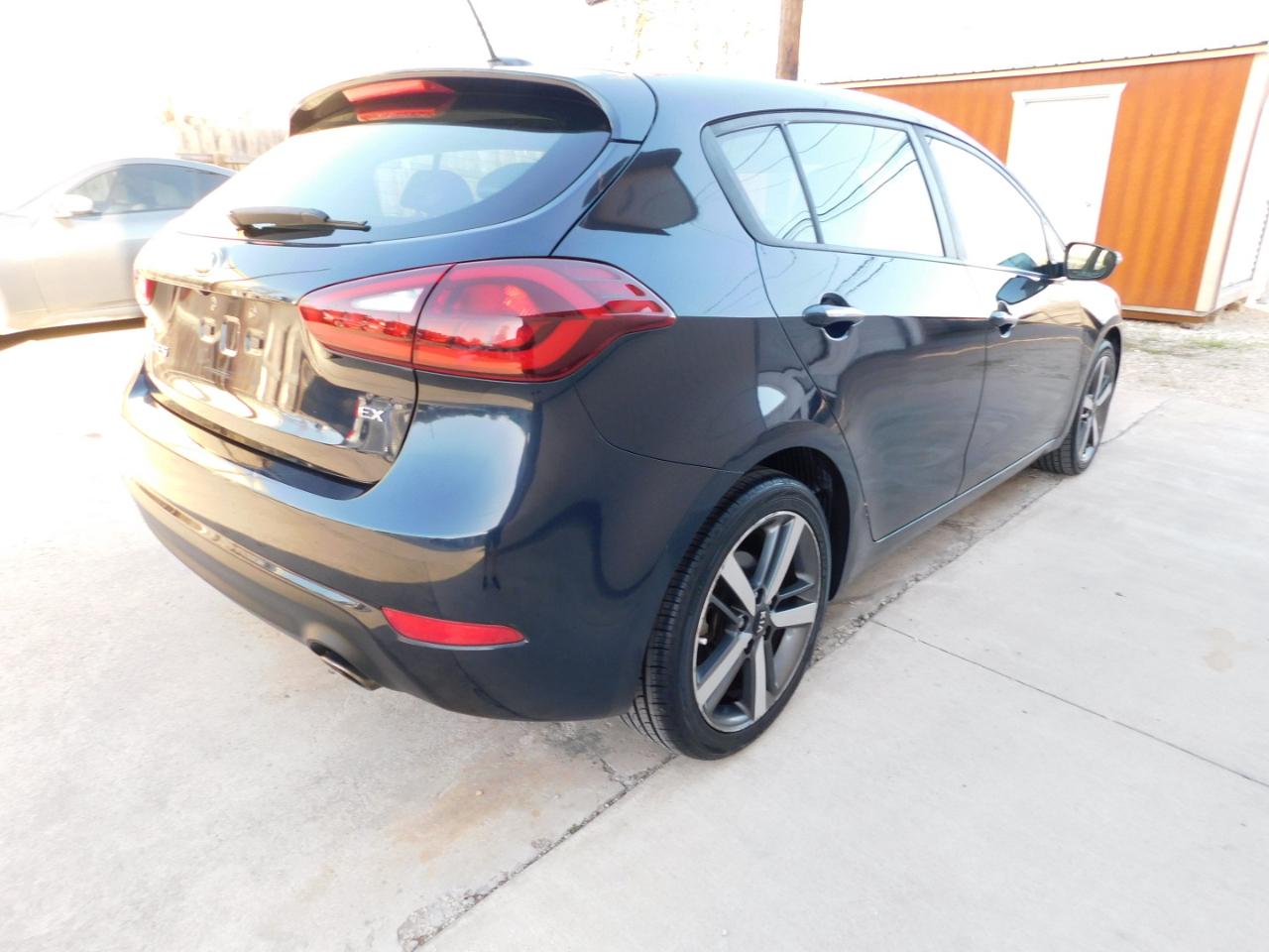 Kia Forte5 EX Auto 2017