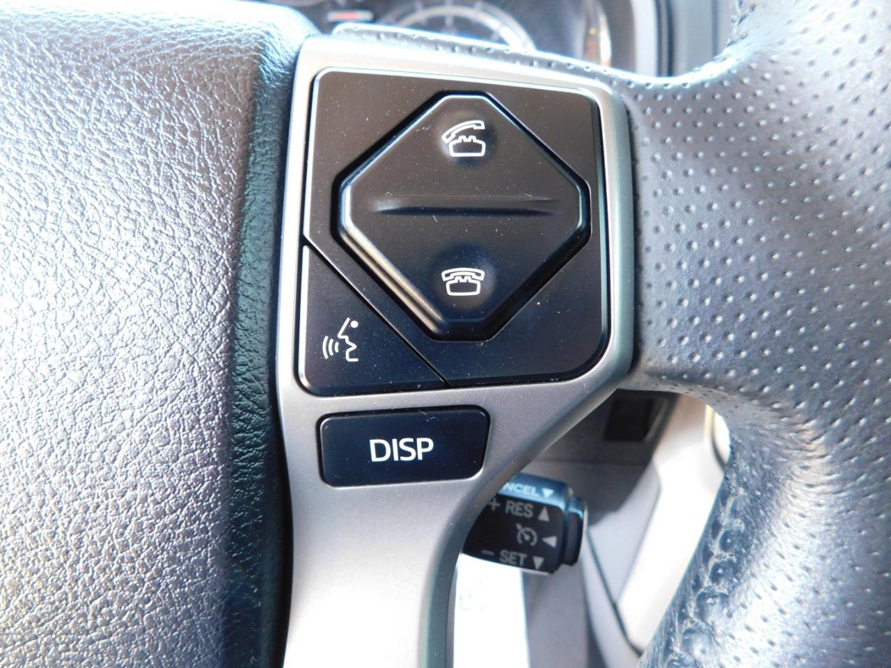 Toyota 4Runner RWD 4dr V6 SR5 (Natl) 2016