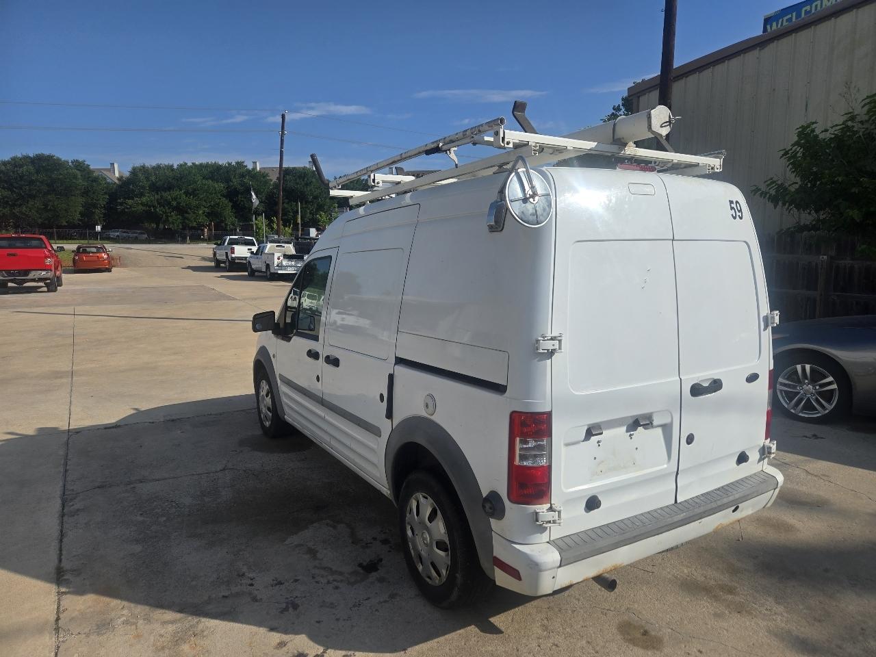 Ford Transit Connect 114.6" XLT w/o side or rear door glass 2010