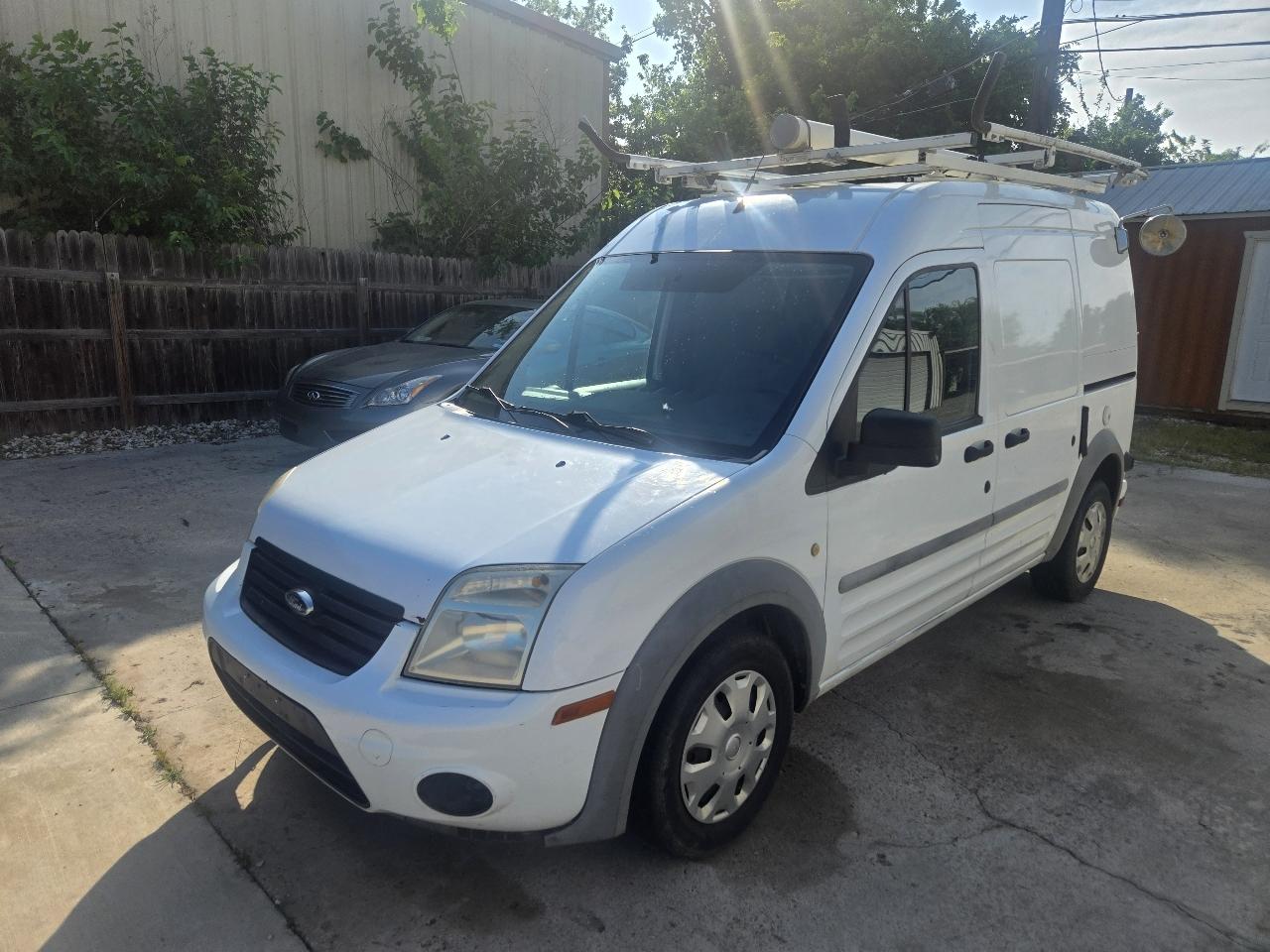 Ford Transit Connect 114.6" XLT w/o side or rear door glass 2010