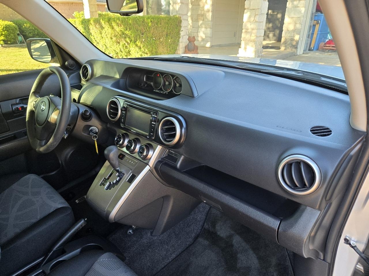 Scion xB 5dr Wgn Man (Natl) 2015