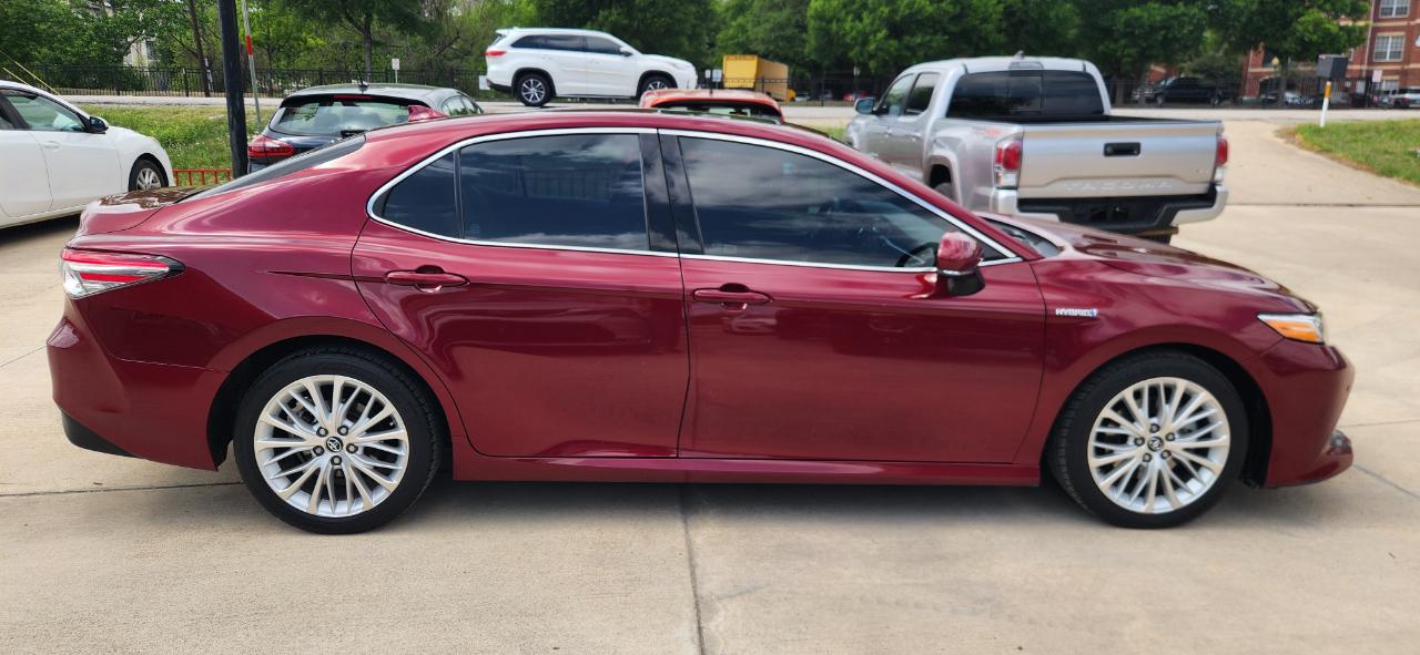 Toyota Camry Hybrid LE CVT (Natl) 2018