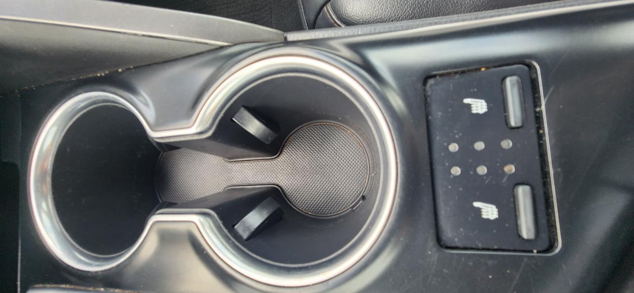 Toyota Camry Hybrid LE CVT (Natl) 2018