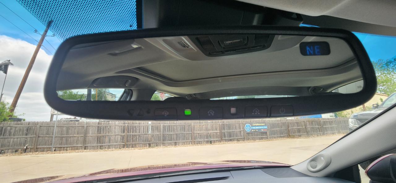 Toyota Camry Hybrid LE CVT (Natl) 2018