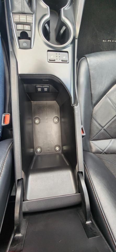 Toyota Camry Hybrid LE CVT (Natl) 2018