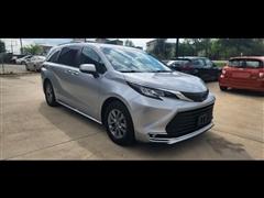 2022 Toyota Sienna 
