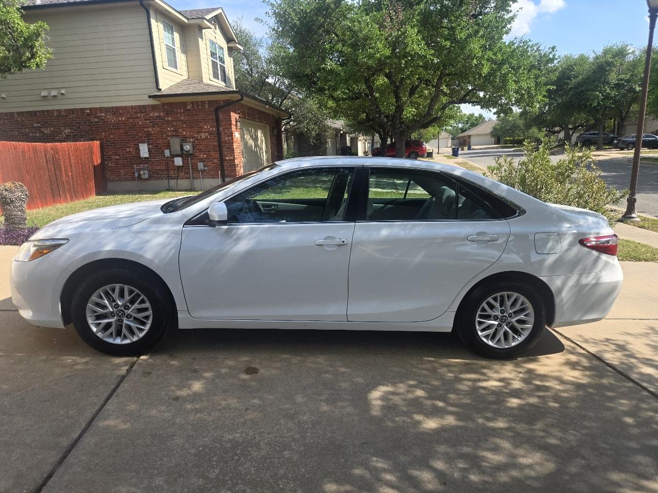 Toyota Camry XLE Auto (Natl) 2017