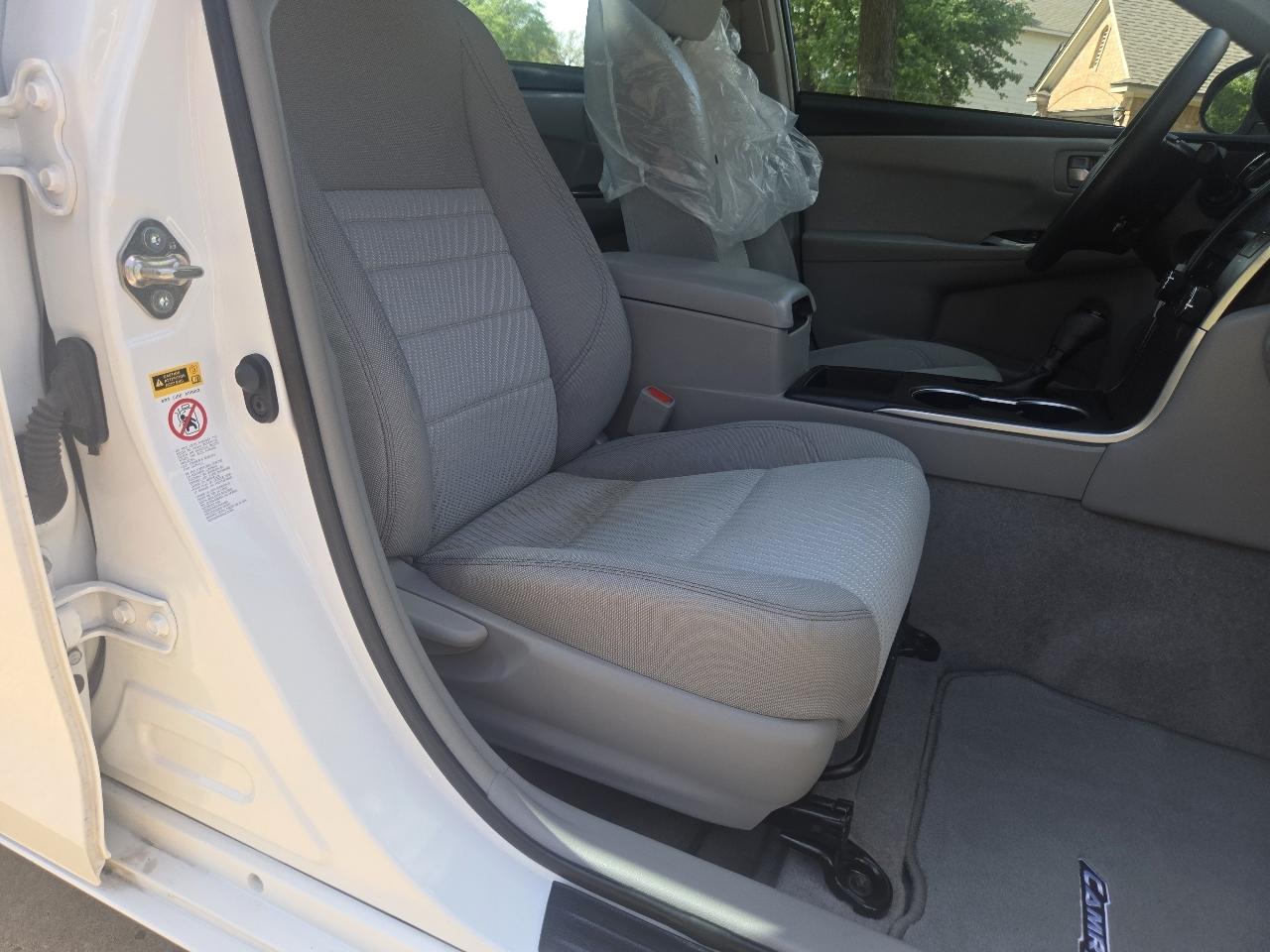 Toyota Camry XLE Auto (Natl) 2017