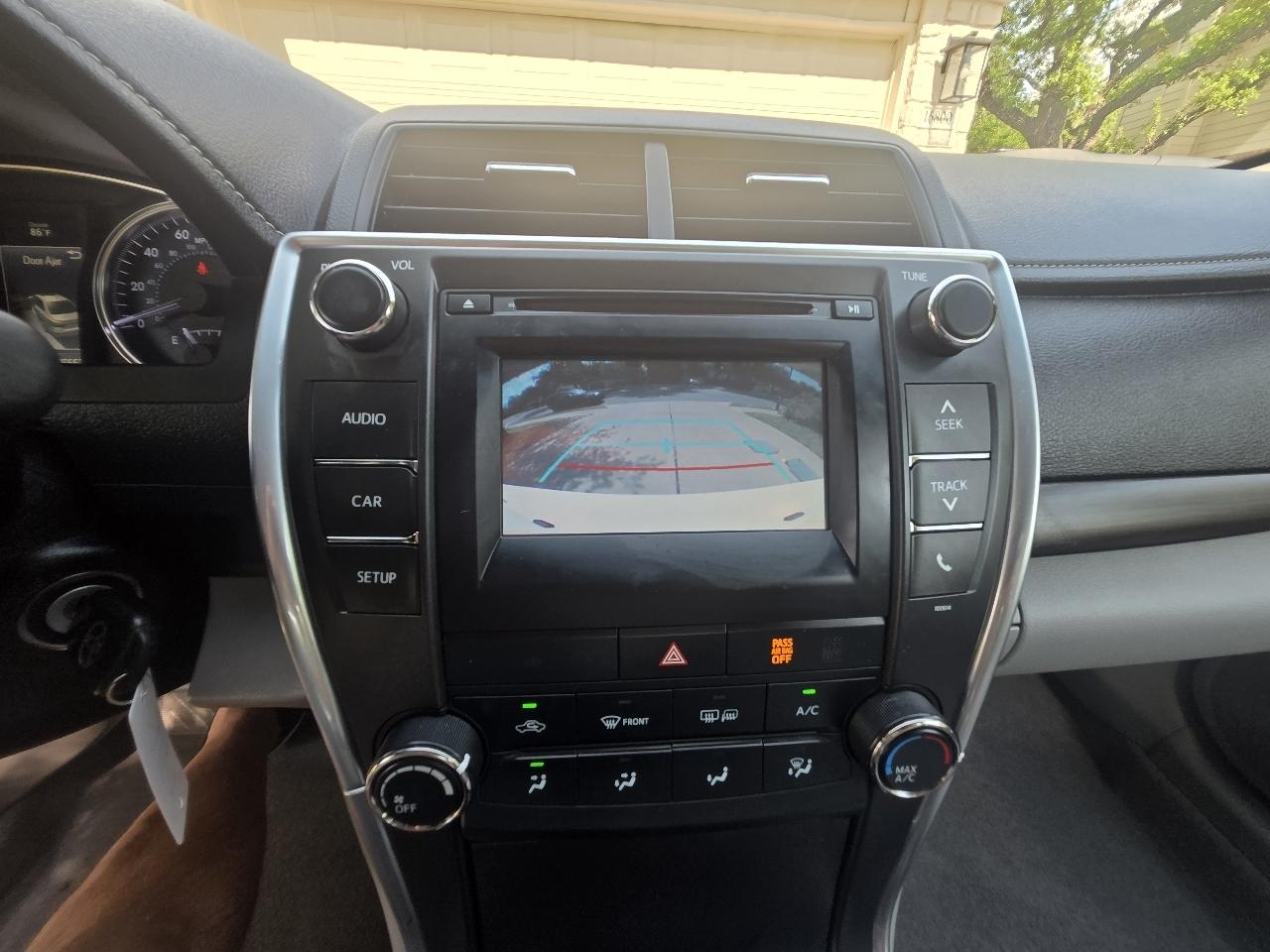 Toyota Camry XLE Auto (Natl) 2017