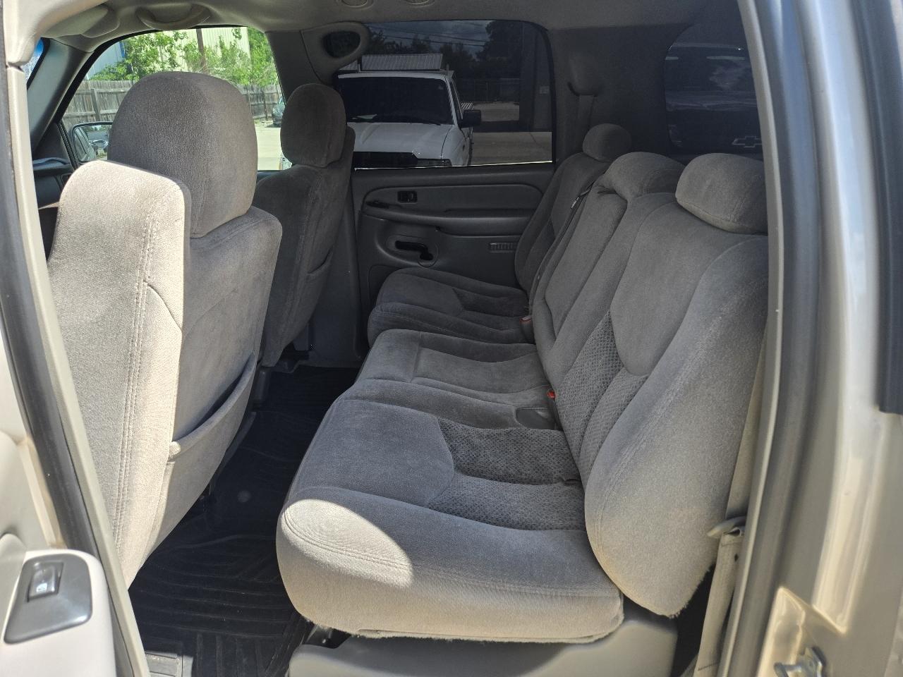 Chevrolet Suburban 4dr 1500 LS 2005