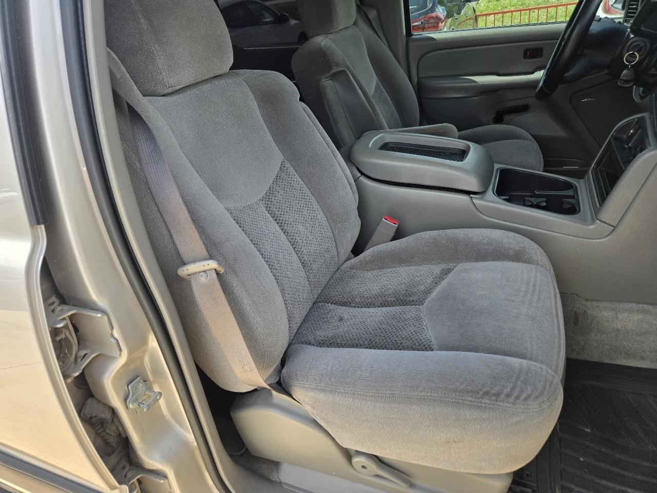 Chevrolet Suburban 4dr 1500 LS 2005