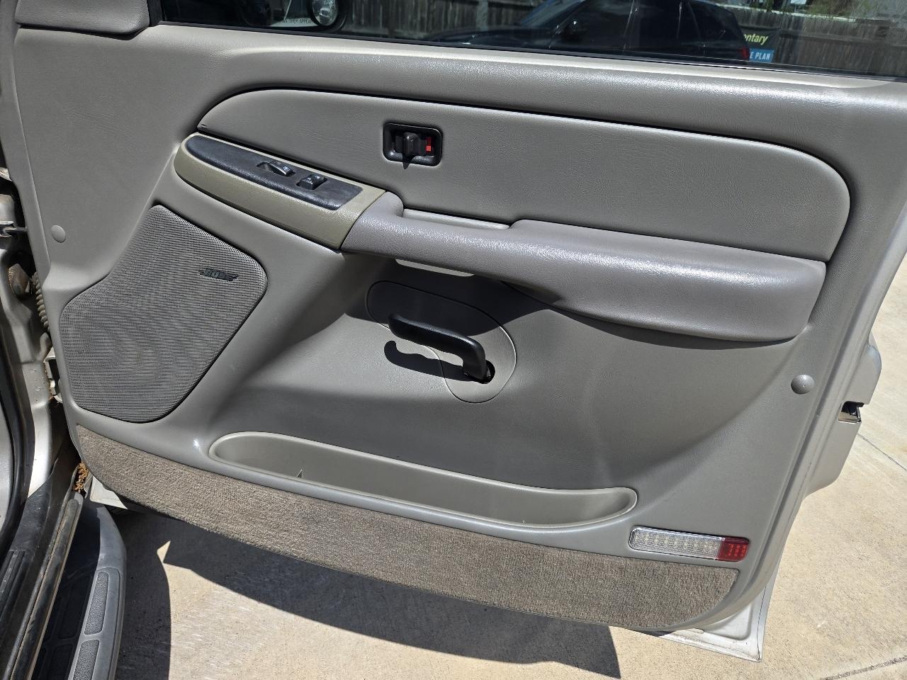 Chevrolet Suburban 4dr 1500 LS 2005