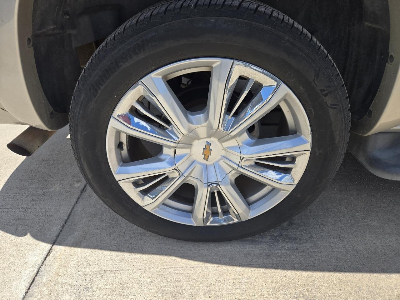 Chevrolet Suburban 4dr 1500 LS 2005