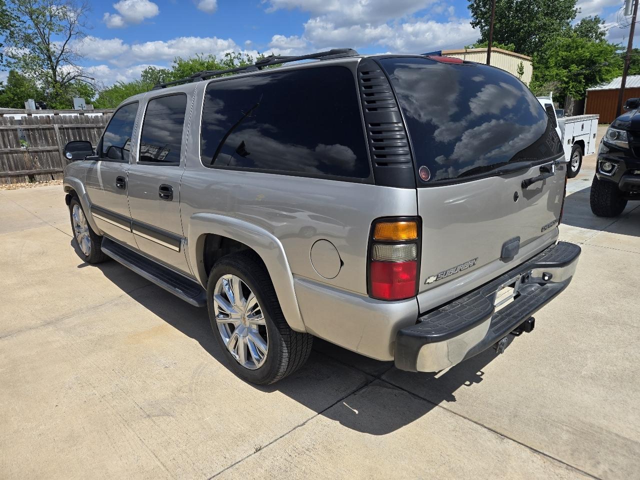 Chevrolet Suburban 4dr 1500 LS 2005