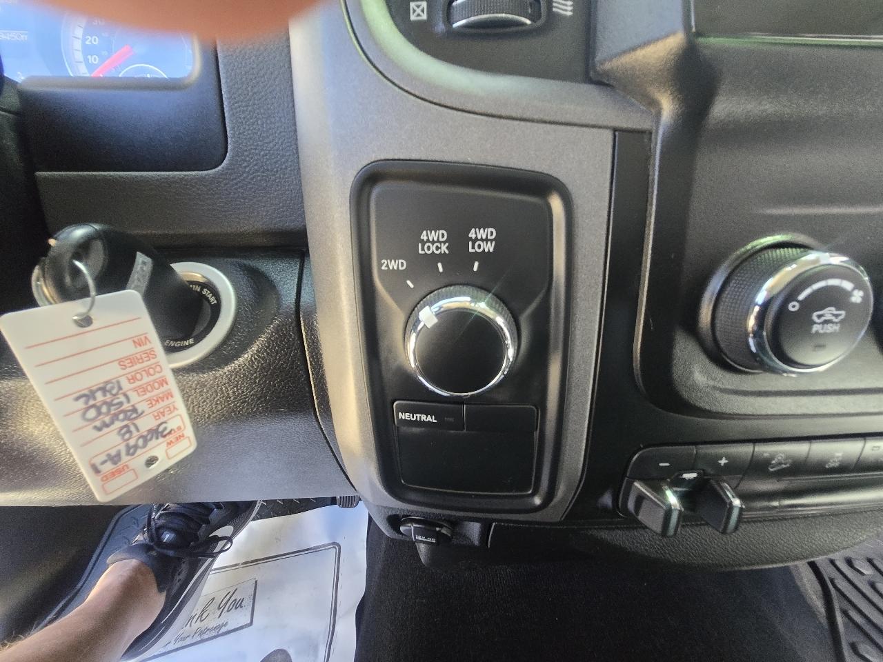 RAM 2500 Tradesman 4x4 Crew Cab 6'4" Box 2018