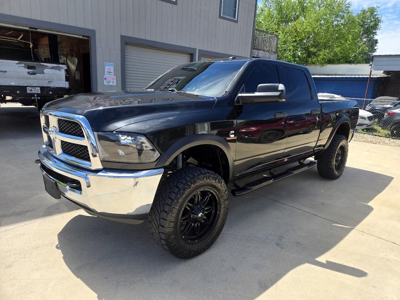 RAM 2500 Tradesman 4x4 Crew Cab 6'4" Box 2018