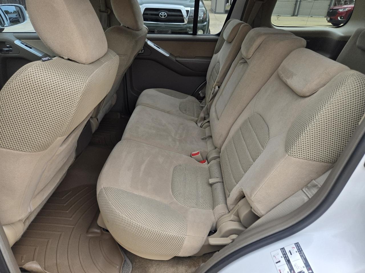 Nissan Pathfinder 2WD 4dr V6 SV 2011