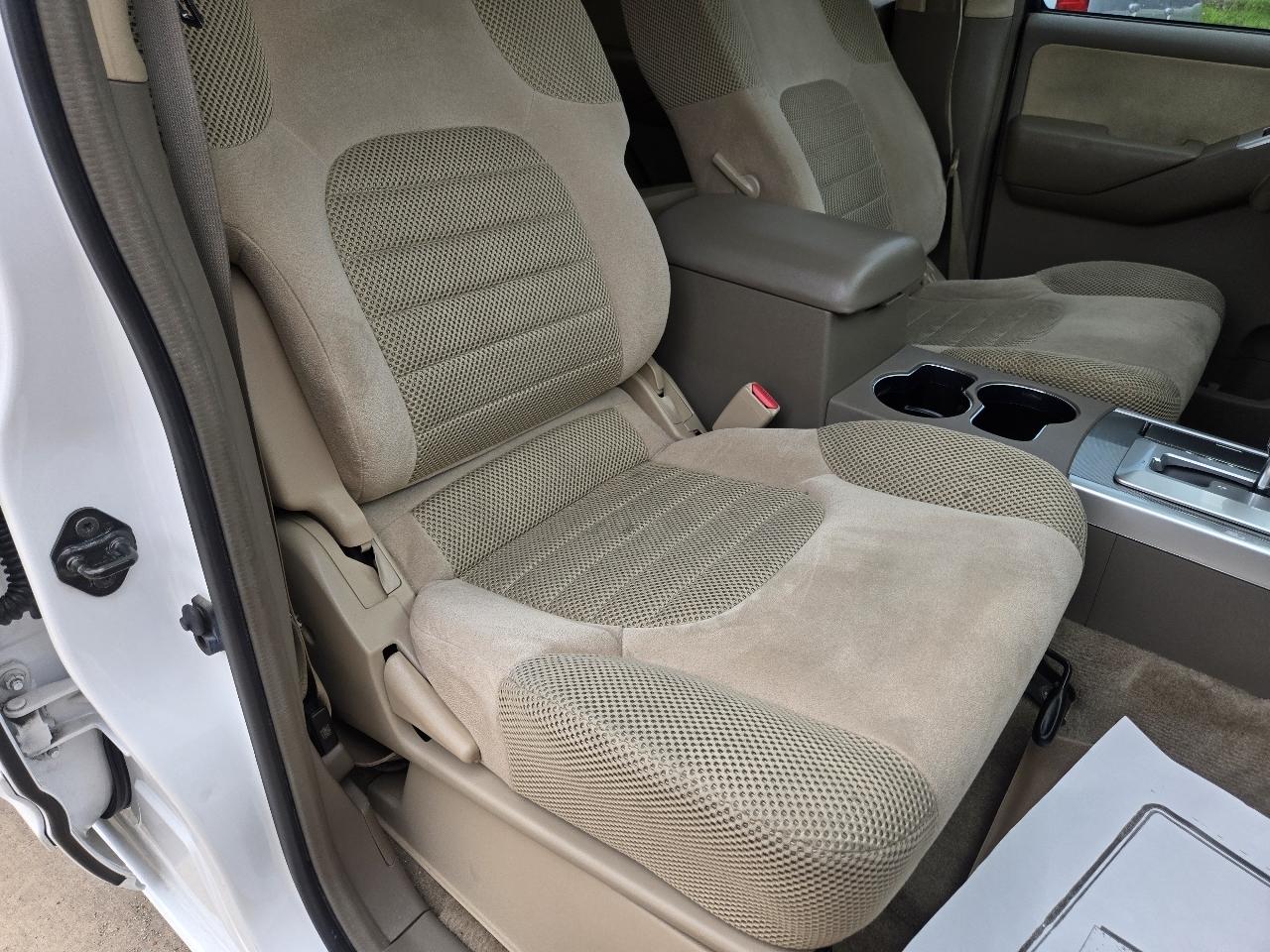 Nissan Pathfinder 2WD 4dr V6 SV 2011