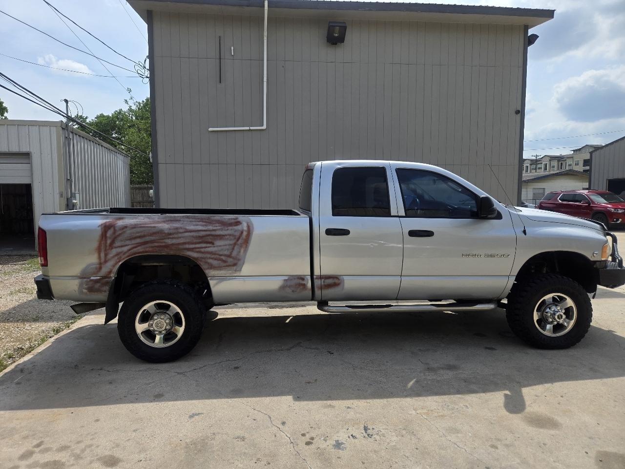 Dodge Ram 2500 4dr Quad Cab 160.5" WB 4WD SLT 2005