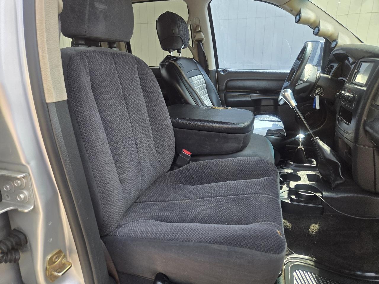 Dodge Ram 2500 4dr Quad Cab 160.5" WB 4WD SLT 2005