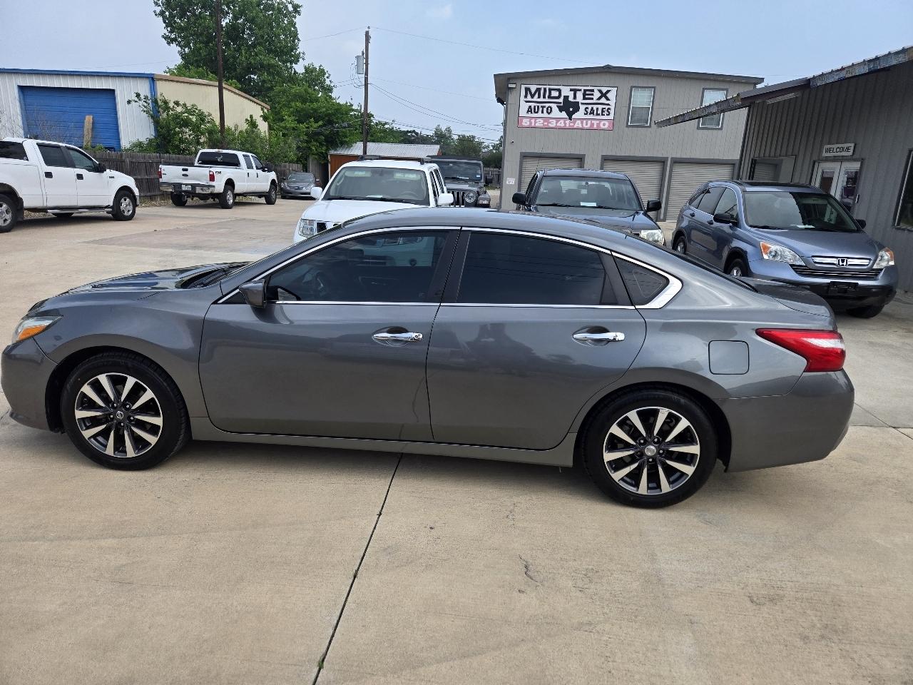 Nissan Altima 2.5 SV Sedan 2017
