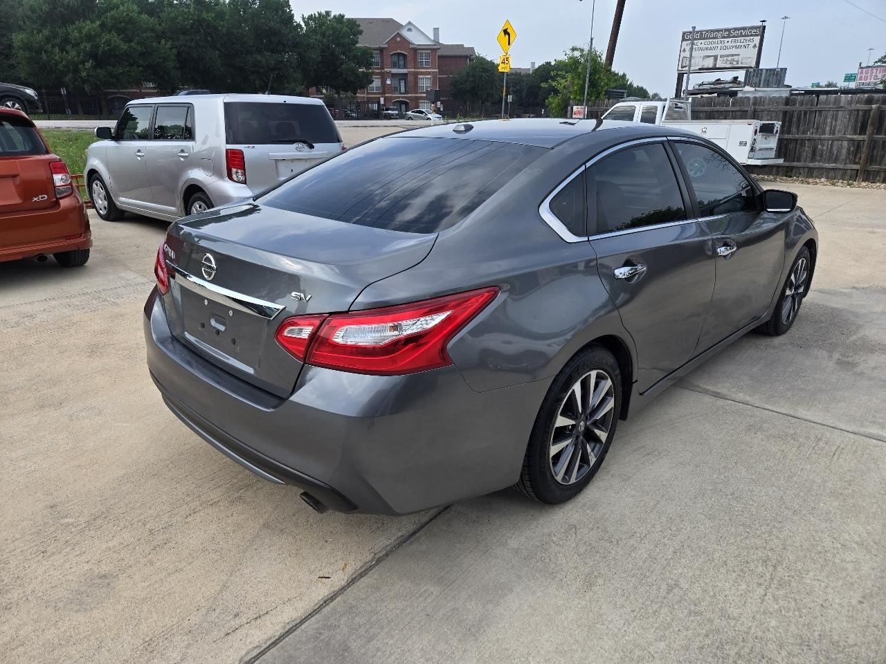 Nissan Altima 2.5 SV Sedan 2017