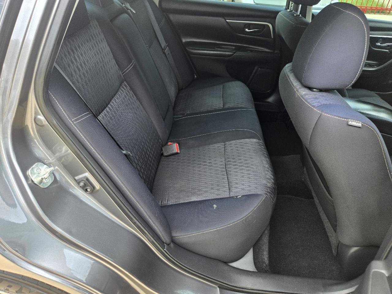 Nissan Altima 2.5 SV Sedan 2017