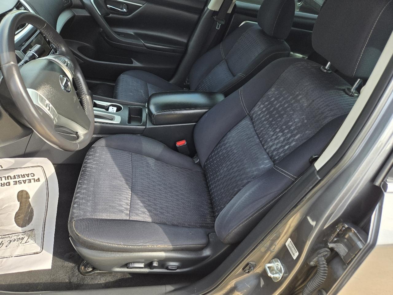 Nissan Altima 2.5 SV Sedan 2017