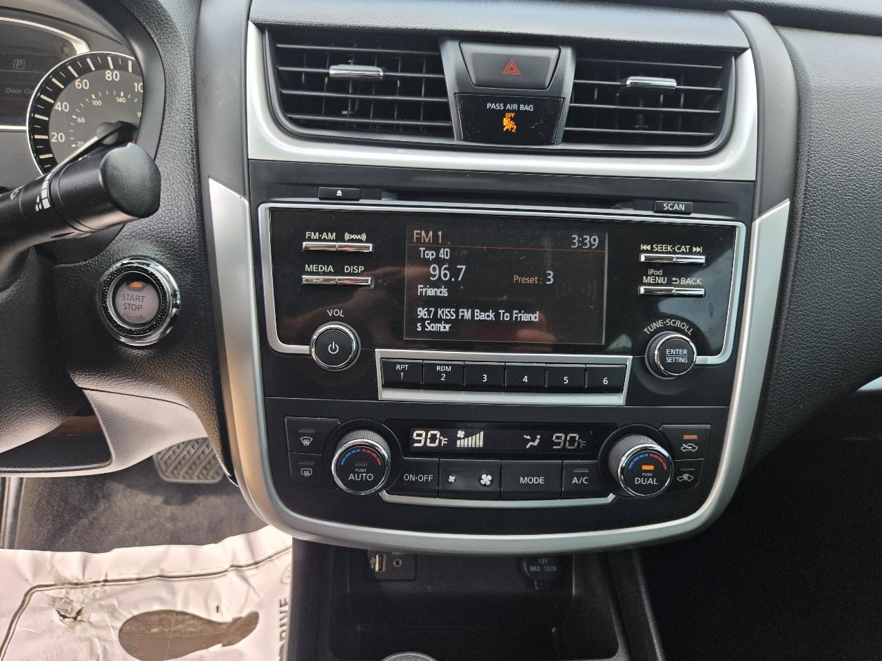 Nissan Altima 2.5 SV Sedan 2017