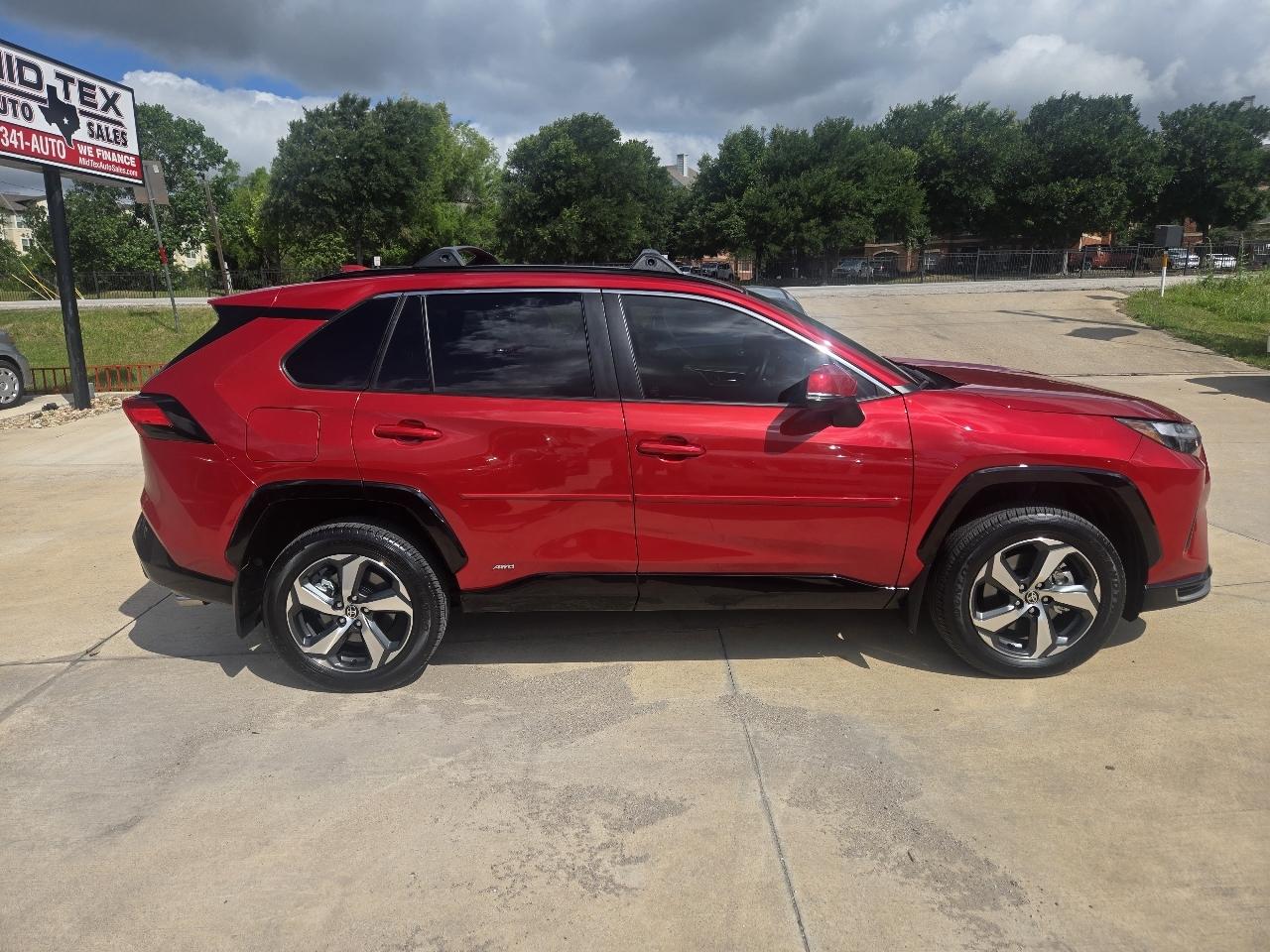 Toyota RAV4 Plug-In Hybrid SE (Natl) 2025