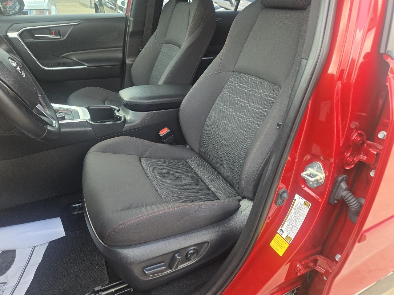 Toyota RAV4 Plug-In Hybrid SE (Natl) 2025