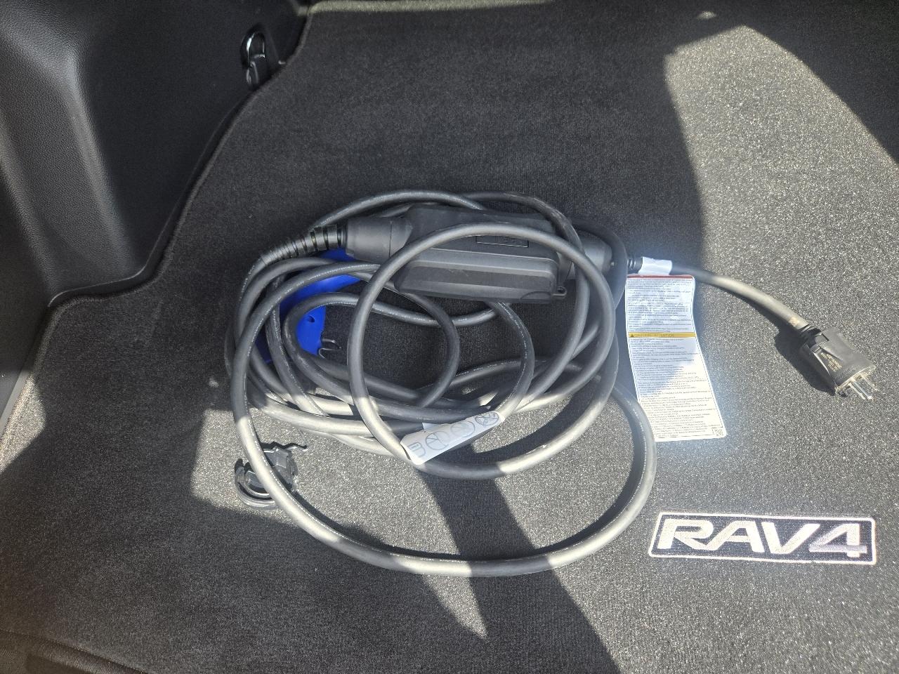 Toyota RAV4 Plug-In Hybrid SE (Natl) 2025