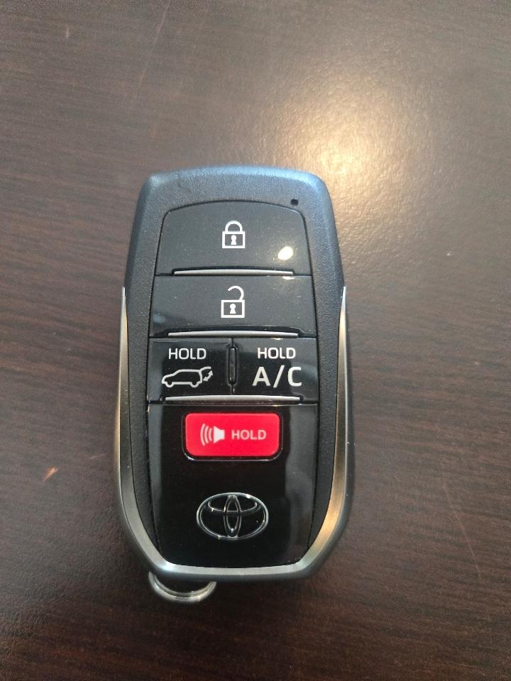 Toyota RAV4 Plug-In Hybrid SE (Natl) 2025