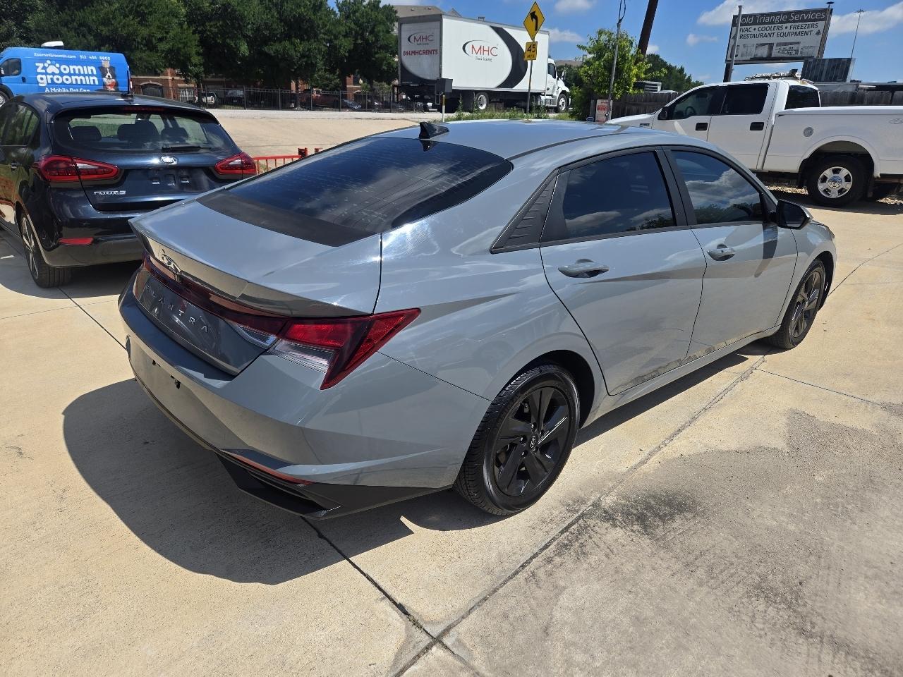 Hyundai Elantra SEL IVT *Ltd Avail* 2021