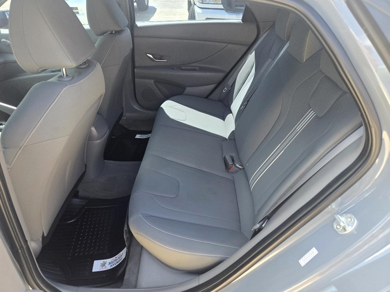 Hyundai Elantra SEL IVT *Ltd Avail* 2021