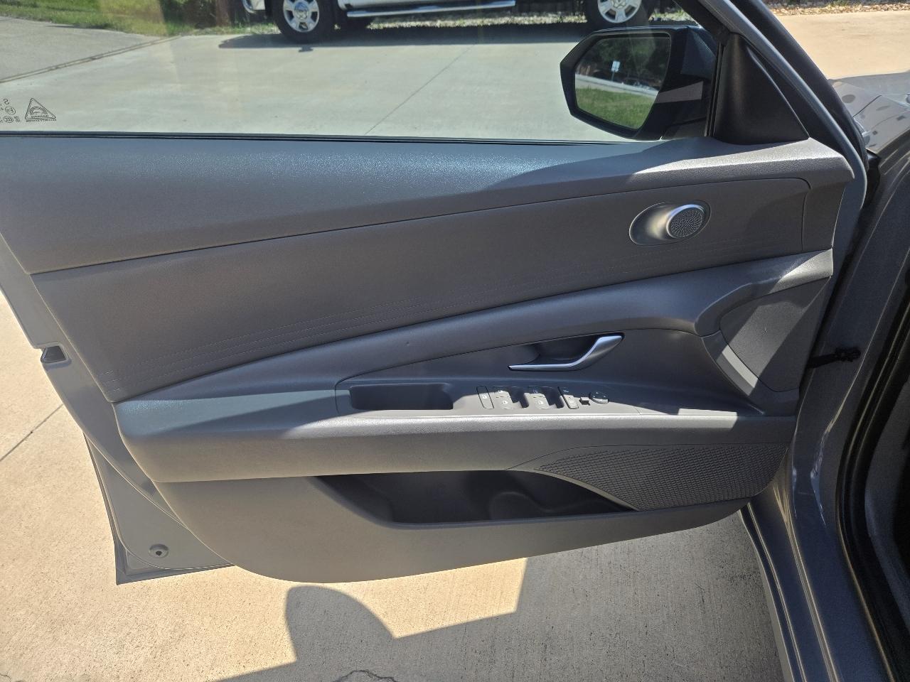 Hyundai Elantra SEL IVT *Ltd Avail* 2021