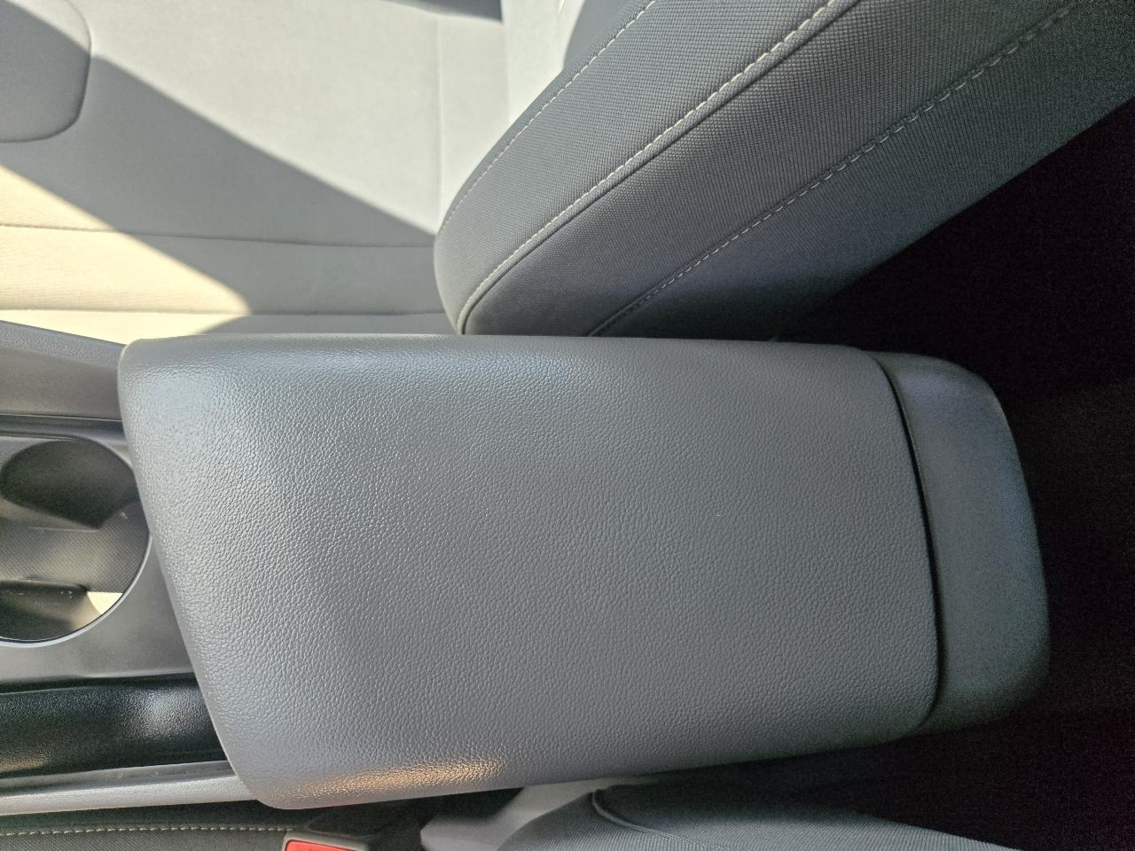 Hyundai Elantra SEL IVT *Ltd Avail* 2021