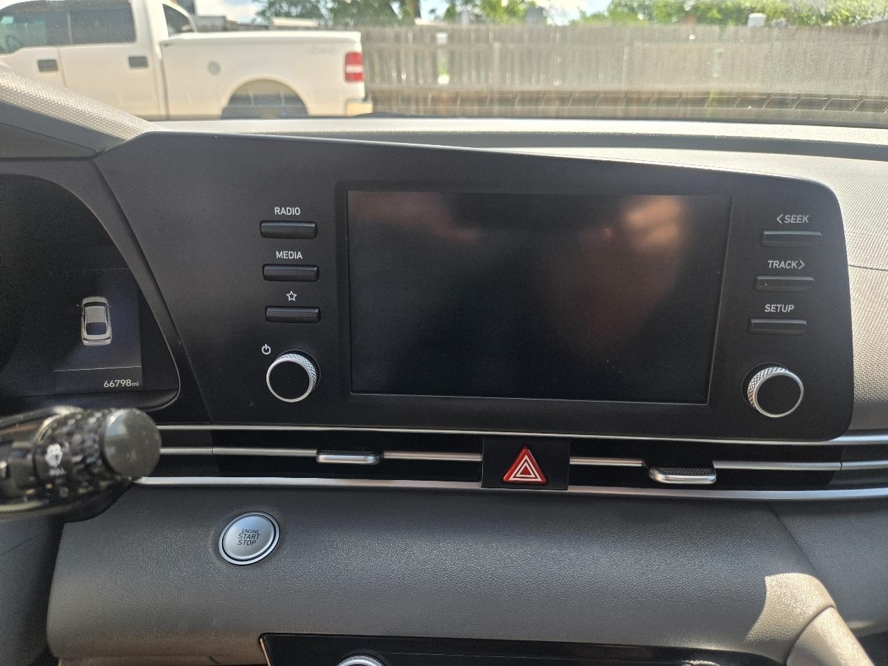 Hyundai Elantra SEL IVT *Ltd Avail* 2021