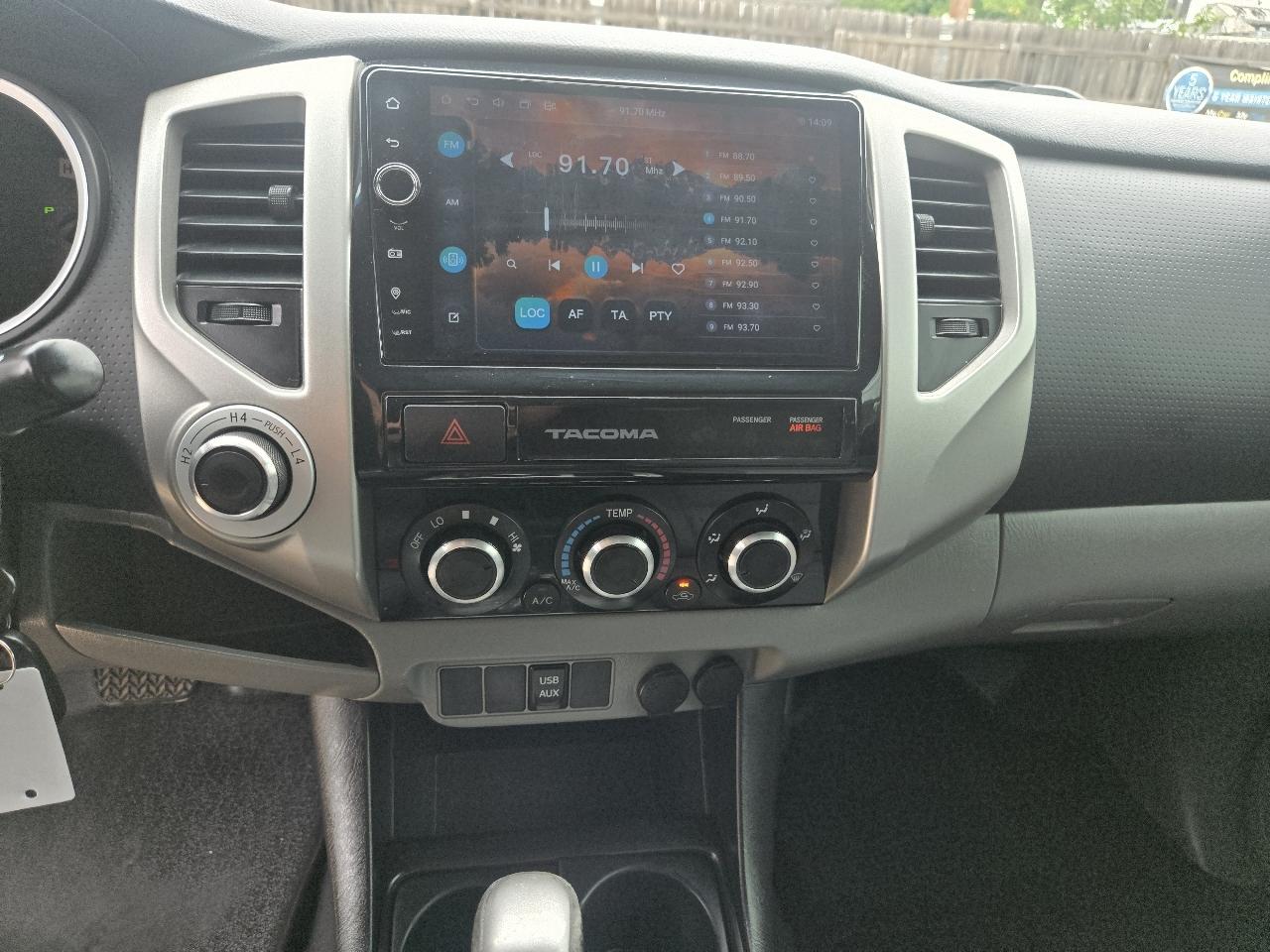 Toyota Tacoma 4WD Double Cab V6 AT (Natl) 2015